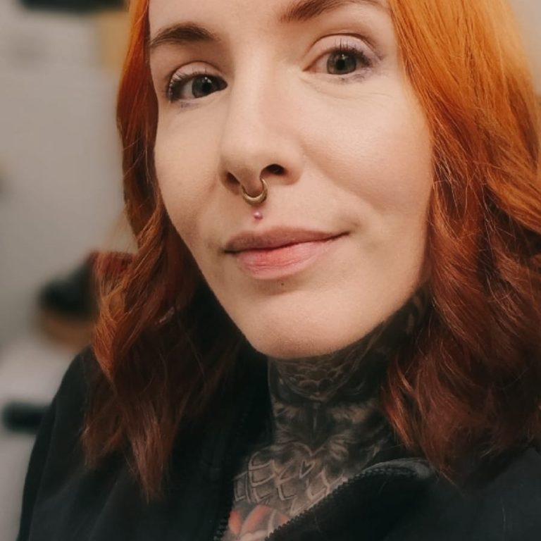 Carina Thoms Carina Thoms